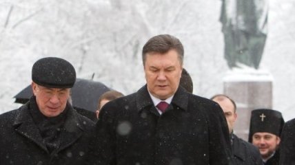 Азаров призвал готовиться к снегопаду и гриппу