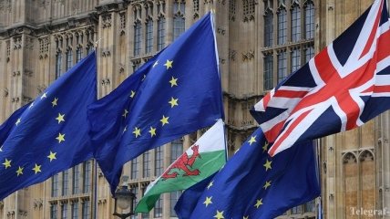 Парламент Британии утвердил отсрочку Brexit