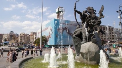 В "Киевводфонде" объяснили запрет купаться в столичных фонтанах