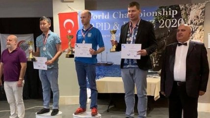 Украинец Аникеев выиграл чемпионат мира по шашкам 