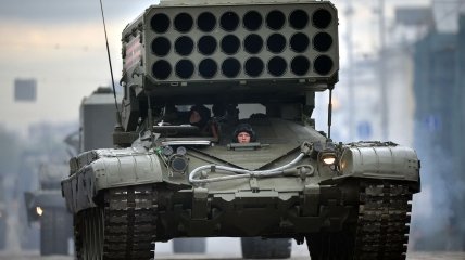 Российская реактивная система залпового огня ТОС-1А может стрелять термобарическими ракетами