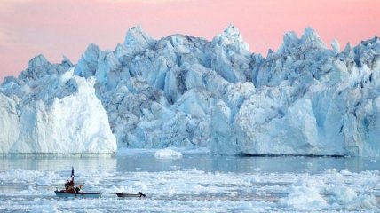 Подо льдами Гренландии обнаружена огромная река