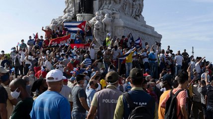 Кубинцы оказались изолированы вследствие протестов: подробности