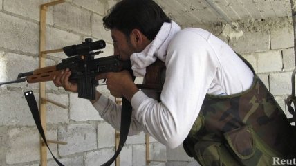 Сирийские войска разместили на границе снайперов 