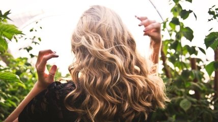Влияют на рост волос: фрукты, которые помогут отрастить локоны