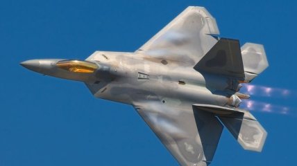 США разместят в Европе истребители F-22 для усиления безопасности НАТО