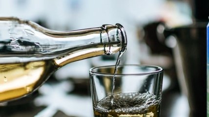 Водка не в почете: стало известно, какой алкоголь чаще всего употребляют украинцы