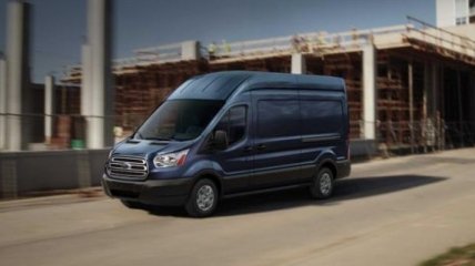 Ford представила обновленную модель Transit