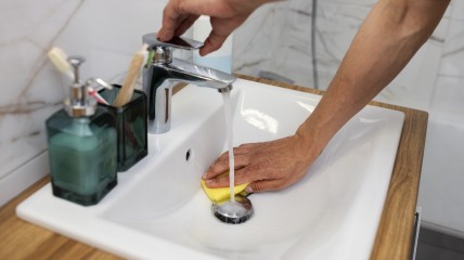 Вантуз может иногда и не помочь