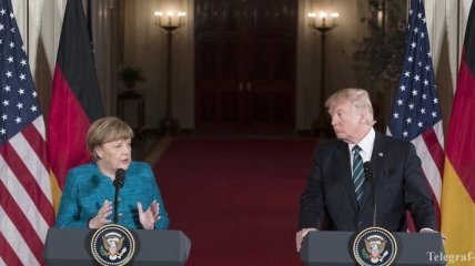 В Белом доме объяснили причину, почему Трамп не пожал руку Меркель