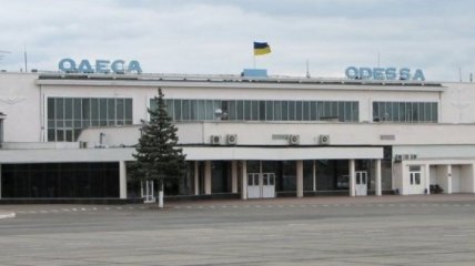 Правоохранители проверяют сообщение о "заминировании" аэропорта Одессы