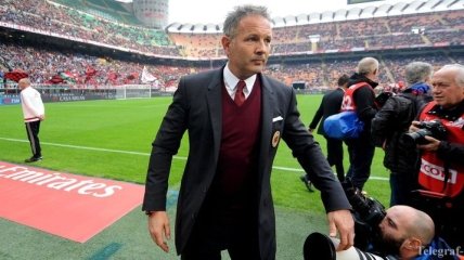 Тренер "Милана" пригласил в ресторан игроков и сотрудников клуба