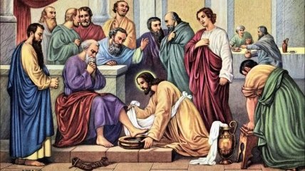 В этот день Сын Божий омывал ноги своим ученикам
