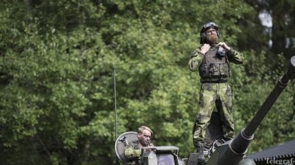 Двое иностранцев пытались незаконно проникнуть на военную базу в Швеции 