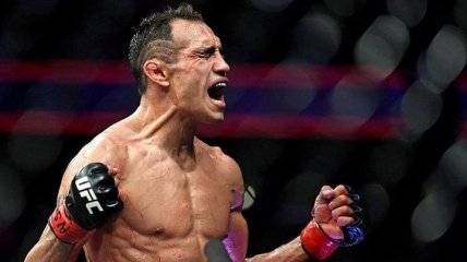 Боец UFC Фергюсон посетил психиатра