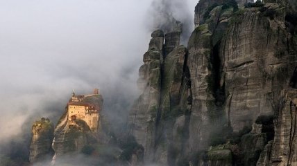 Таинственные монастыри Греции, где должен побывать каждый турист (Фото) 