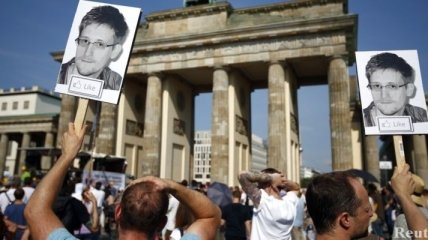 Немцы протестуют против электронной слежки со стороны США