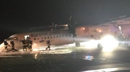 В аэропорту Варшавы аварийно сел самолет