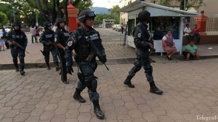 В Мексике федеральные войска разоружили полицию города Игуала