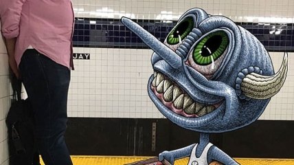 Причудливые монстрики в метро Нью-Йорка (Фото)