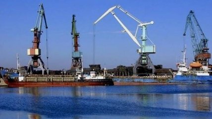 Правительство временно закроет морские порты АРК
