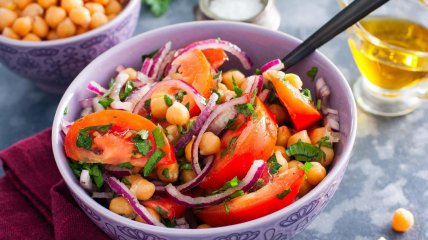 Цей салат гості з’їдять навіть без м’яса