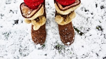 Как согреть ноги на улице зимой