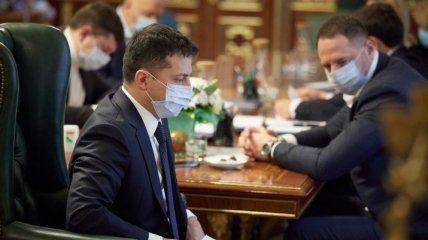 Зеленский рассказал, когда Украина получит первые вакцины от COVID-19 (видео)