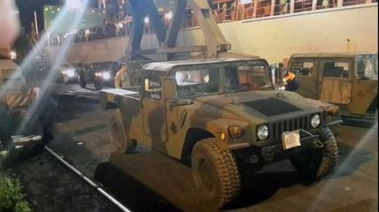 Пайетт: 100 военных "Хаммеров" из США прибыли в Одессу