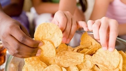 Революция в школьном питании от Джейми Оливера: «Если вы даете детям чипсы — вы идиот»