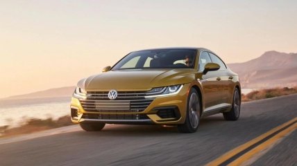 Volkswagen Arteon не прошел тестирование IIHS Top Safety Pick (Видео)