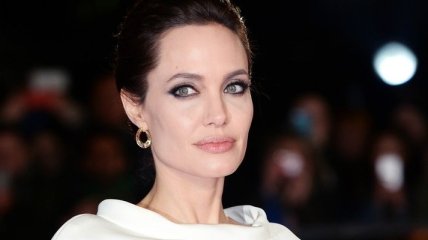 Анджелина Джоли рассказала о горьком опыте первого поцелуя 