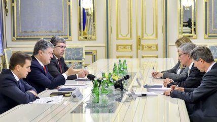 Порошенко встретился с президентом Всемирного конгресса украинцев 