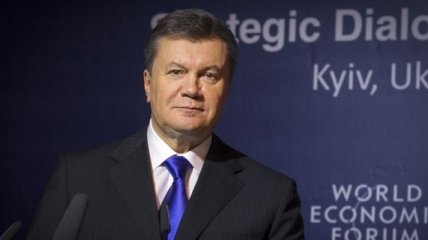 Янукович потребовал от ЕС предоставить Украине безвизовый режим