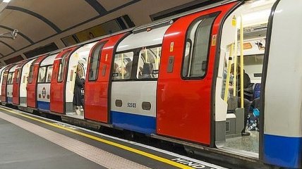 Большой потоп: в Лондоне закрыли одну из станций метро (Фото)