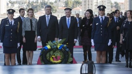 Президент с супругой почтили память воинов Израиля