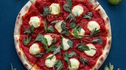 Быстрая пицца – это не только просто, но и вкусно (изображение создано с помощью ИИ)