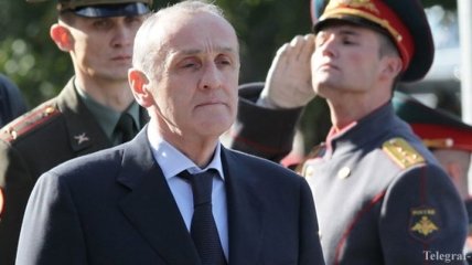 Президент Абхазии Александр Анкваб подал в отставку 