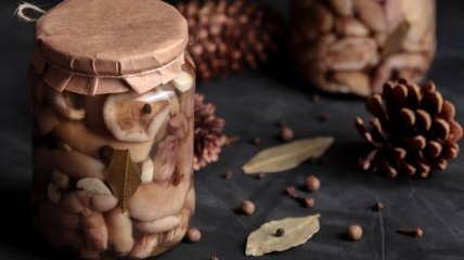 Мариновані печериці — це просто та смачно