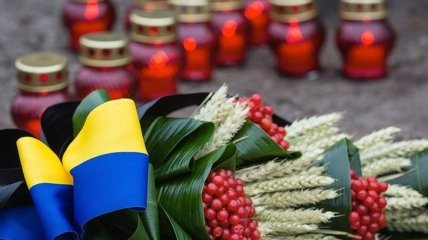 Сегодня в Украине чтят память жертв голодоморов