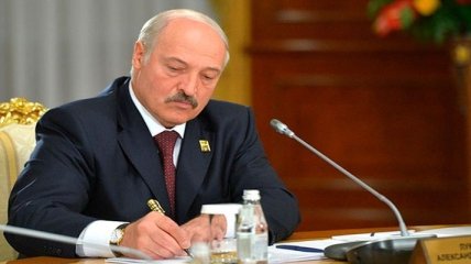 Лукашенко отменил "налог на тунеядцев"