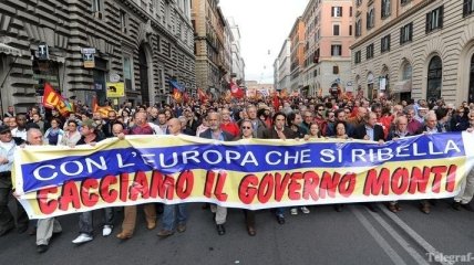 Многотысячная антиправительственная акция проходит в Риме