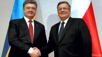 Коморовский обсудил с Порошенко и Олландом ситуацию в Украине