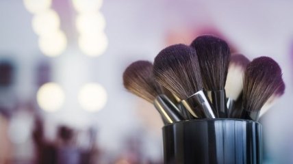 Что нужно делать, чтобы макияж был стойким