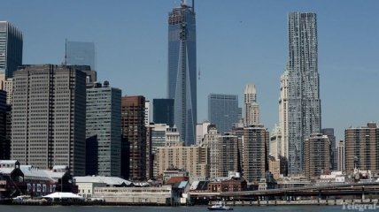 В Нью-Йорке достраивают "самый надежный небоскреб на планете" (Видео)