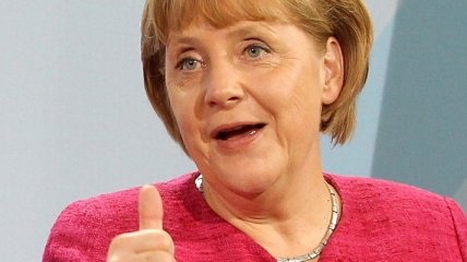Меркель молдоване подарили почти полсотни бутылок вина