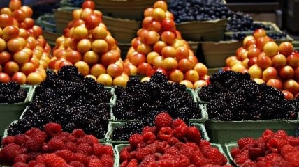 Названы лучшие летние фрукты и ягоды для похудения