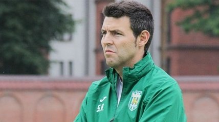 Наварро подал в отставку с поста тренера "Карпат"
