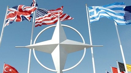 Порошенко: В НАТО готовы оказать помощь для разминирования в Балаклее