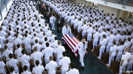 В США состоялись похороны Джона Маккейна
